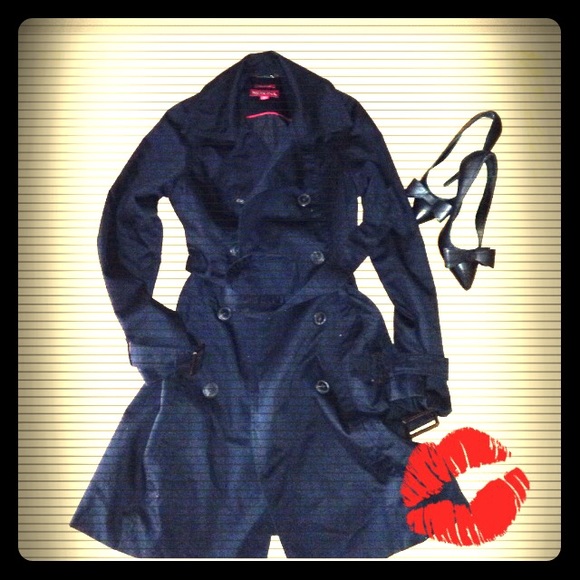 💋 Classic Trench Coat