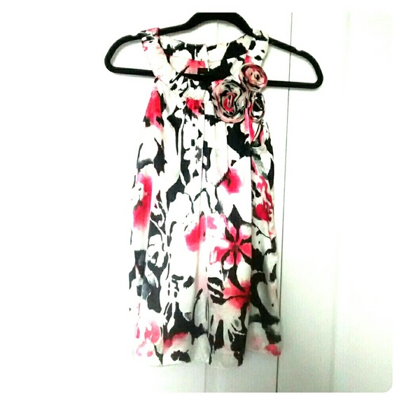 IZ Byer Silky Soft Sleeveless Blouse - EUC