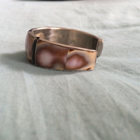 Thick Shell bracelet - Picture 2 of 2