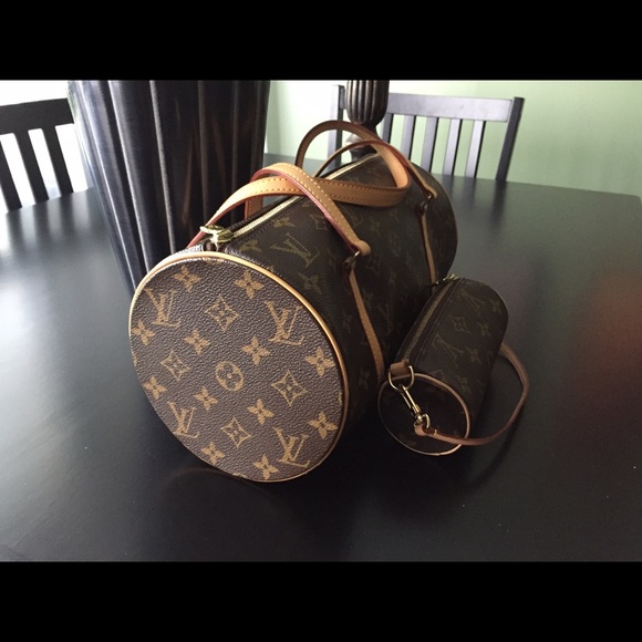 Authentic Louis Vuitton Purse and Coinholder - Picture 2 of 2