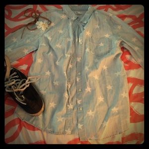 Star print button up