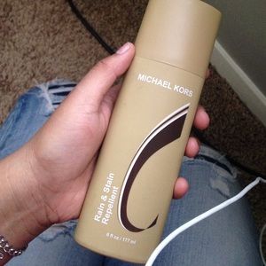 Michael kors Rain and stain repellent