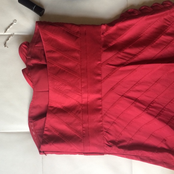 ๐HP! Phoebe Couture Red strapless cocktail dress - Picture 3 of 4