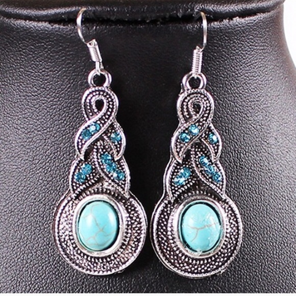 Jewelry - Brand new beautiful Tibet silver dangling earrings
