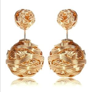 Double sided ball earrings