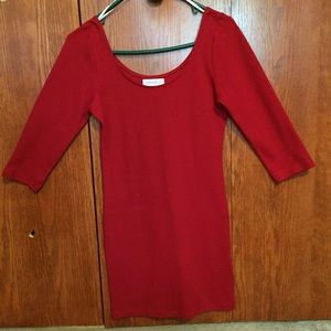 Red quarter sleeve dress