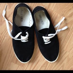 Black // Dark Blue Sneakers