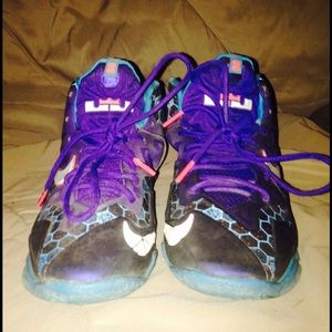 Honey combs lebron 11s