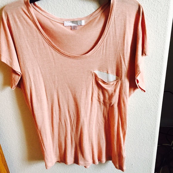 LOVE 21 salmon tee shirt