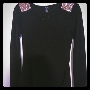Sparkly black and gold long sleeve top
