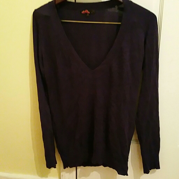 Purple v neck sweater