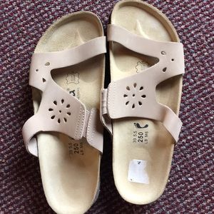 Birkenstock size 39/8 nwot