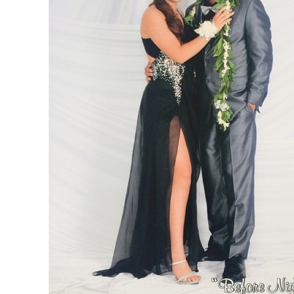 Black prom dress. - Picture 3 of 3