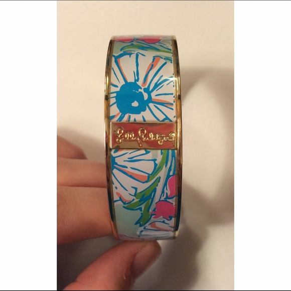 Lilly Pulitzer Accessories - Lilly Pulitzer Photodome Bangle