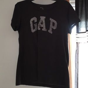 Dark Gray Gap Tshirt