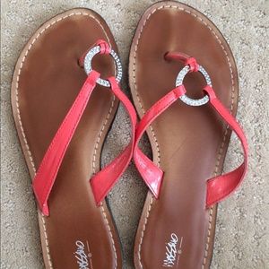 Orange sandals! Perfect for summer!