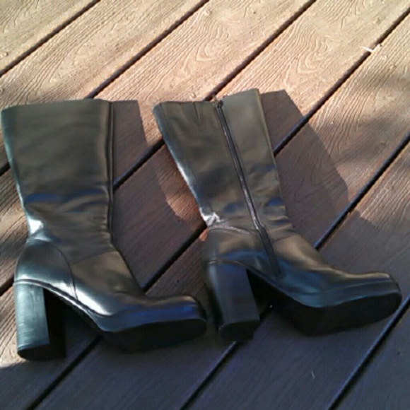 Black Steve Madden boots