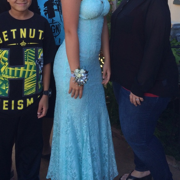 prom dress - Picture 3 of 3