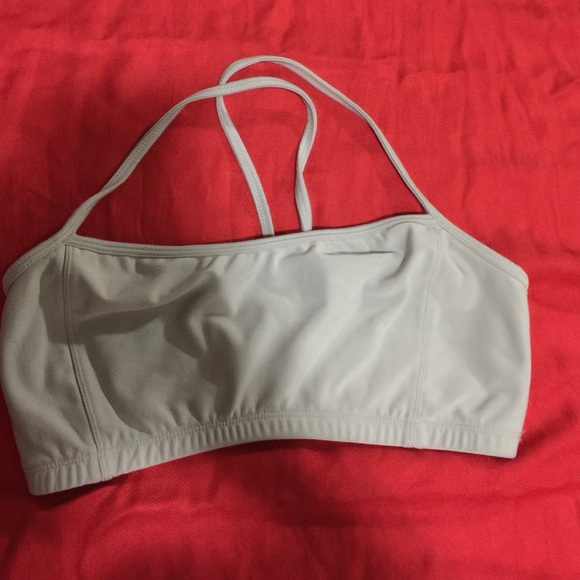 Nike Tops - Final price 👍🏻Nike sport bra crop top