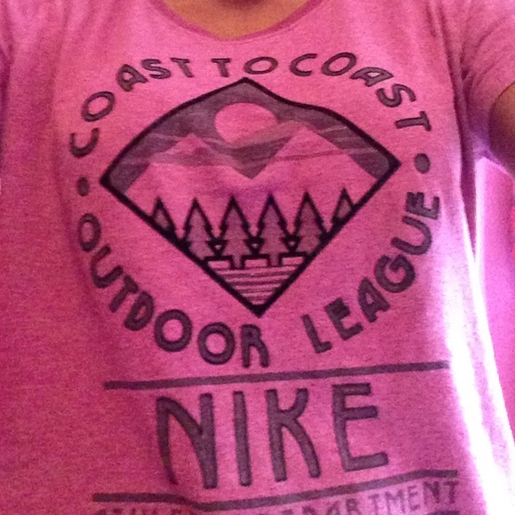 💪🏾Nike Athletic Purple Shirt💜 - Picture 2 of 3