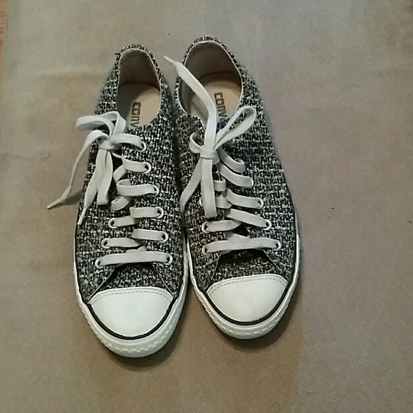 Converse sneakers-will bundle with other Converse