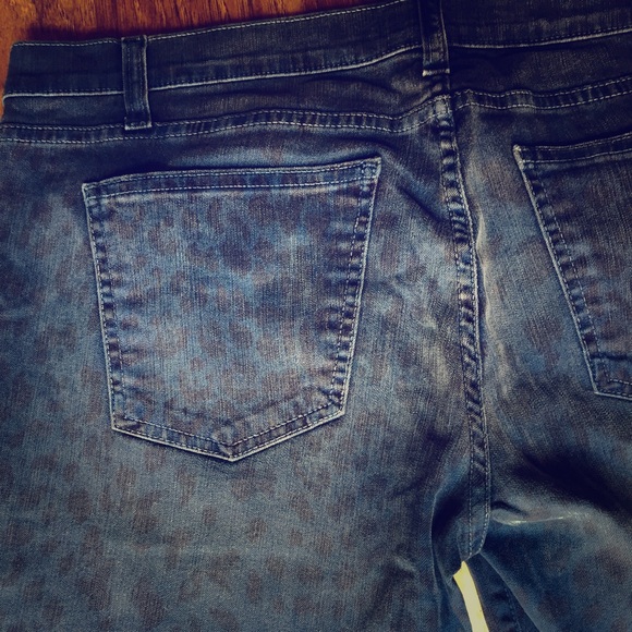 Cheetah print sapphire blue ankle skinny jeans