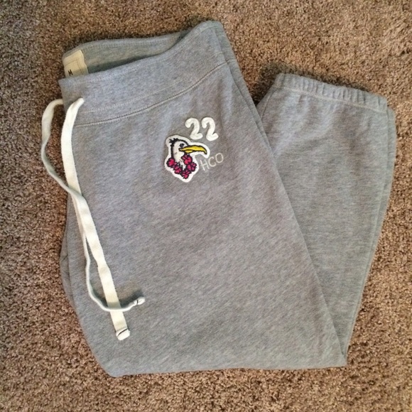 Grey Hollister Capri sweatpants