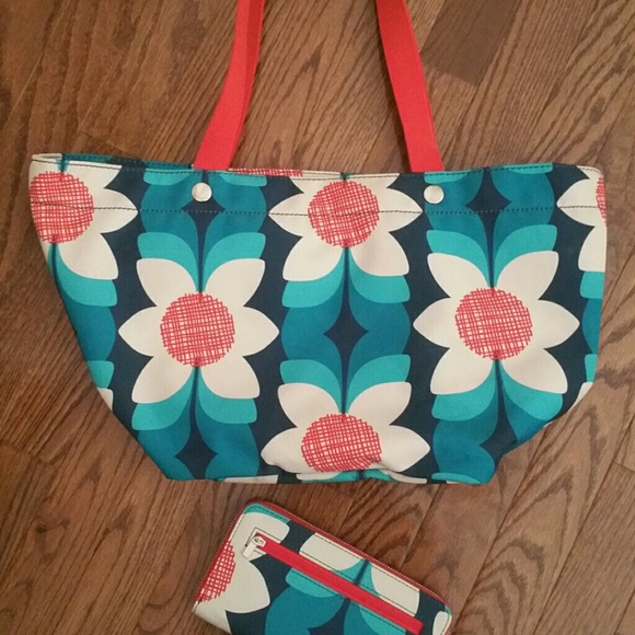 New Fossil Handbag (Matching Wallet Separate Sale)