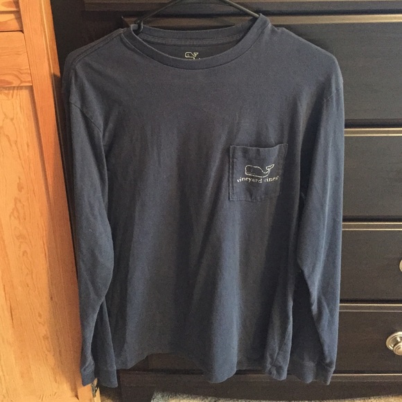 Navy vineyard vines shirt
