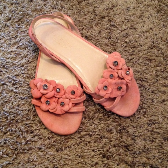 Floral Flat Sandal - Picture 2 of 4