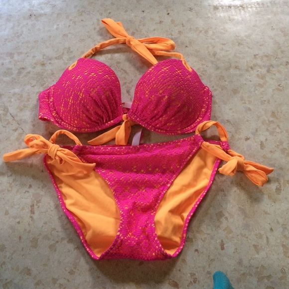 VS bombshell swimsuit