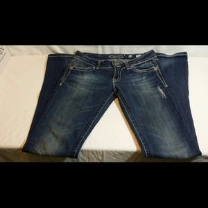 Miss me woman jeans.