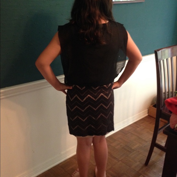 Cute dress - Picture 2 of 2