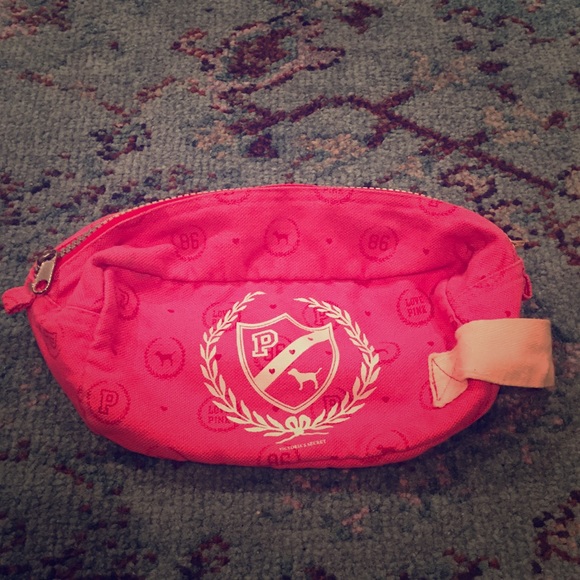 ⛔️SOLD⛔️ Victoria Secret pouch