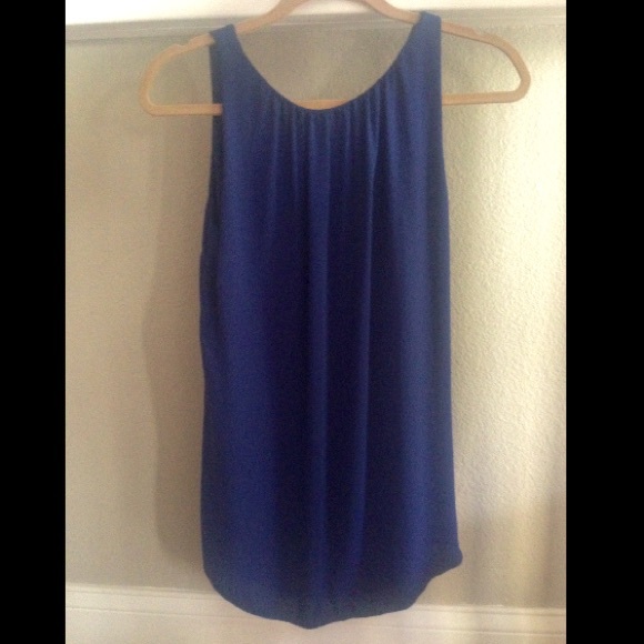 Hi-Lo Navy Blue Sleeveless Top - Picture 2 of 4