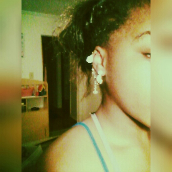 ?Bundle? - Picture 2 of 4