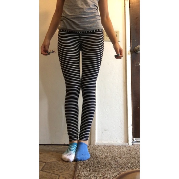Lululemon wunder under size 4