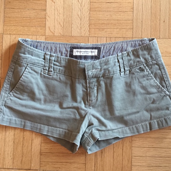 ABERCROMBIE AND FITCH SHORTS