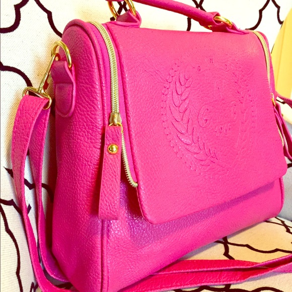 Handbags - NWOT Fun handbag!