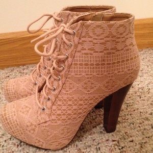 Size 7 heels Size 7 heels