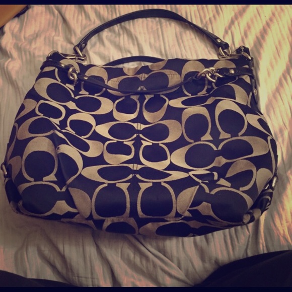 Black authentic coach purse! - Picture 1 of 4