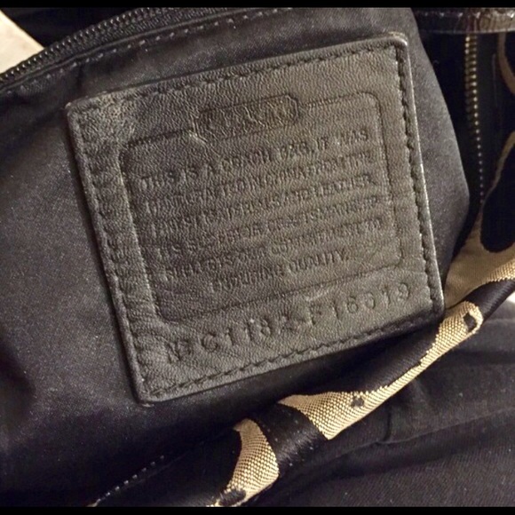 Black authentic coach purse! - Picture 3 of 4