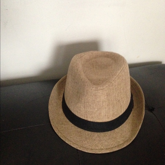 Linen hat - Picture 3 of 3