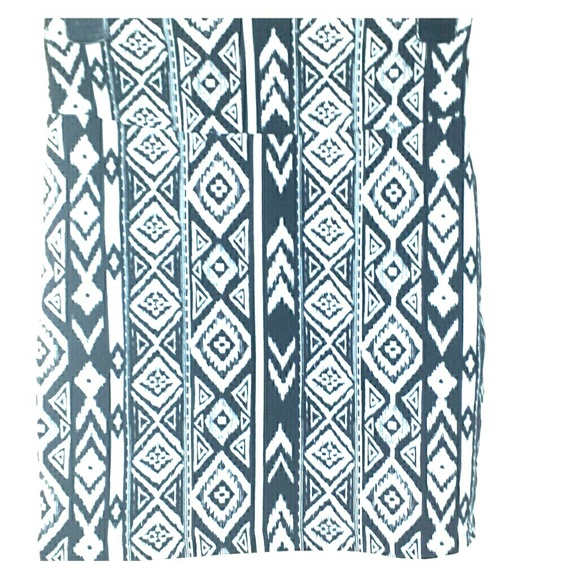 Patterned Pencil Skirt