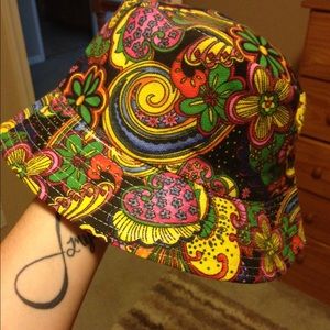 Bucket Hat