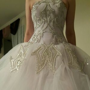 Wedding gown