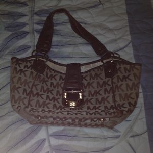 A michael kors bag