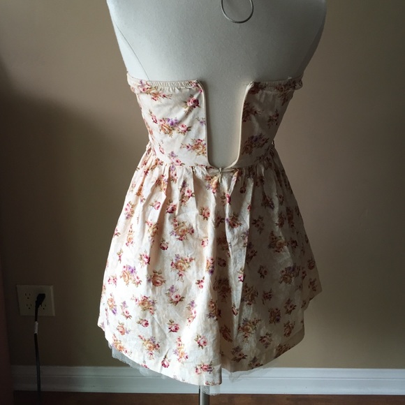 SOLD - HOST PICK 7/6/15 San Souci dress bustier - Picture 4 of 4