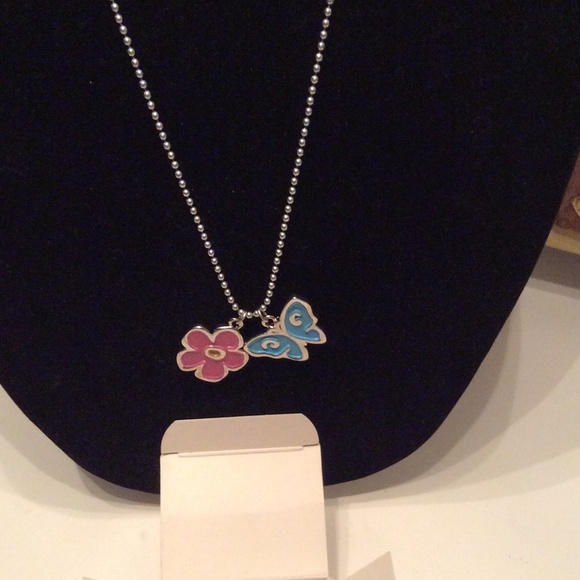 Avon Solar Magic Necklace BIN# 9