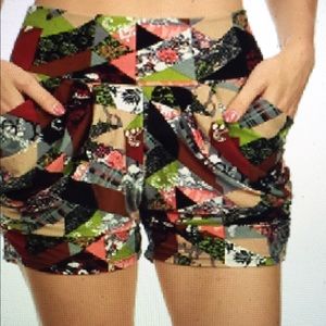 Ladies harem shorts black pink gray
